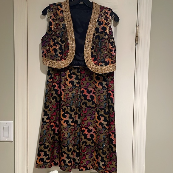 MR GEE VINTAGE BROCADE Black & Gold 3 piece outfit size sm - Picture 8 of 11